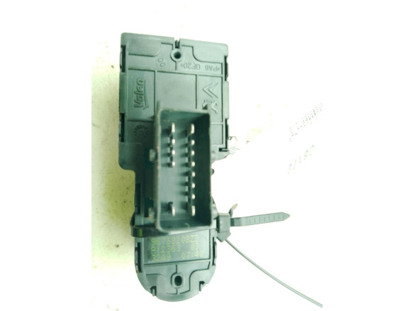 96758208ZD MANDO ELEVALUNAS PUERTA LAT DEL DER PEUGEOT 208|Desguaces La Cabaña