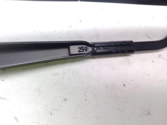 BRAZO LIMPIAPARABRISAS DEL IZQ HYUNDAI i20 (GB)|Desguaces La Cabaña