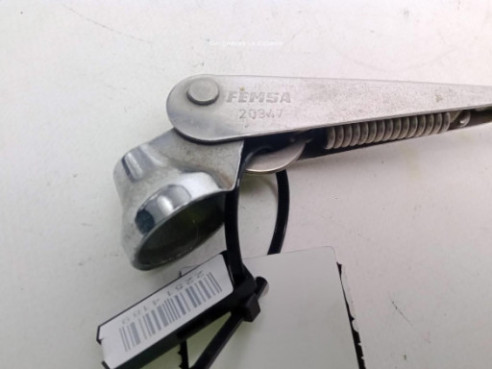 BRAZO LIMPIAPARABRISAS DELANTERO IZQUIERDO|Desguaces La Cabaña 2
