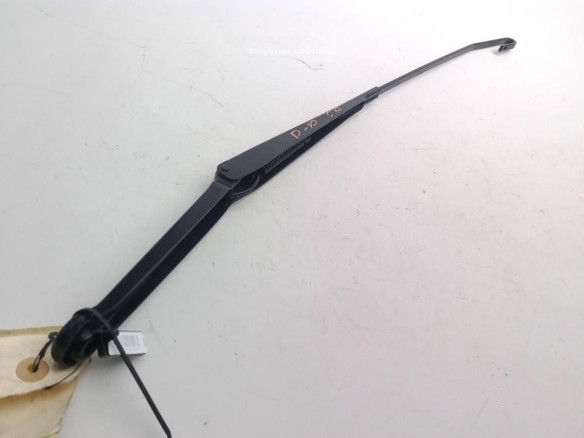 7051668 BRAZO LIMPIAPARABRISAS DEL DER VW CADDY III Furgón (2KA, 2KH, 2CA, 2CH)|Desguaces La Cabaña