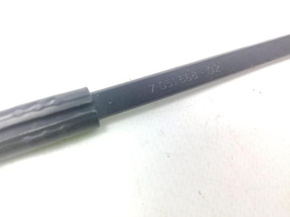 7051668 BRAZO LIMPIAPARABRISAS DEL DER VW CADDY III Furgón (2KA, 2KH, 2CA, 2CH)|Desguaces La Cabaña