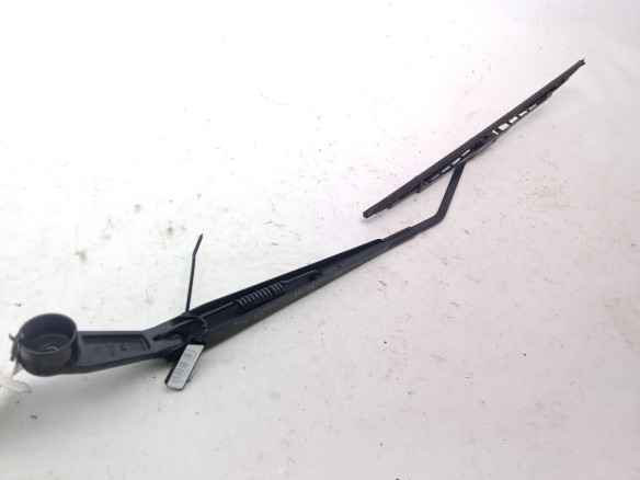 BRAZO LIMPIAPARABRISAS DEL DER SUZUKI SWIFT IV (FZ, NZ)|Desguaces La Cabaña
