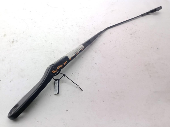 31253997 BRAZO LIMPIAPARABRISAS DEL DER VOLVO C30 (533)|Desguaces La Cabaña