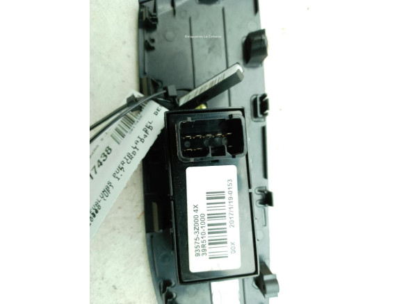 935753Z000 MANDO ELEVALUNAS PUERTA LAT DEL DER HYUNDAI i40 (VF)|Desguaces La Cabaña