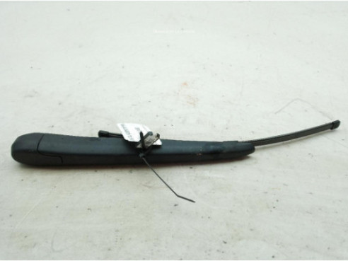 BRAZO LIMPIAPARABRISAS TRA PORTÓN MERCEDES BENZ GLA (H247)|Desguaces La Cabaña