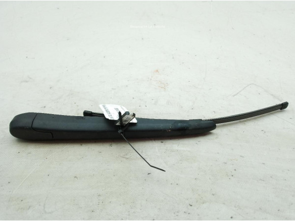 BRAZO LIMPIAPARABRISAS TRA PORTÓN MERCEDES BENZ GLA (H247)|Desguaces La Cabaña
