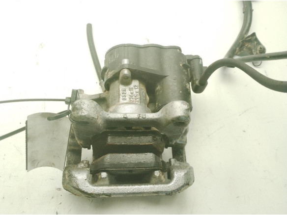A2474237700 PINZA TRA IZQ MERCEDES BENZ GLA (H247)|Desguaces La Cabaña