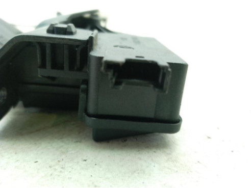 8196401 CERRADURA PORTON / TAPA MALETA BMW 1 (E87)|Desguaces La Cabaña