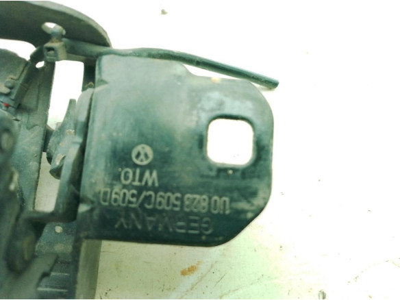 U0823509C CERRADURA CAPO VW GOLF IV (1J1)|Desguaces La Cabaña
