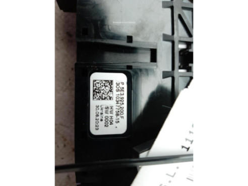 5E3925200F INTERRUPTOR WARNING SKODA OCTAVIA IV Combi (NX5)|Desguaces La Cabaña