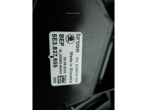 5E3837655 ELEVALUNAS PUERTA LAT DEL IZQ SKODA OCTAVIA IV Combi (NX5)|Desguaces La Cabaña