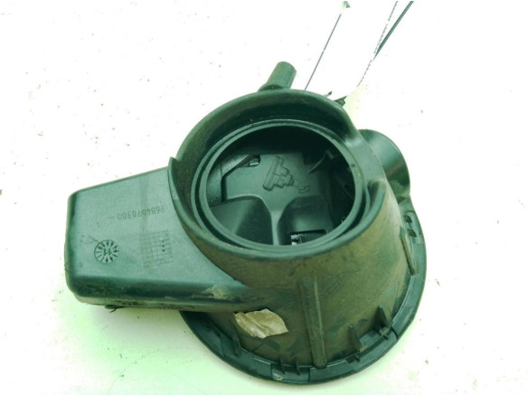 9684078380 TAPA COMBUSTIBLE PEUGEOT 5008|Desguaces La Cabaña
