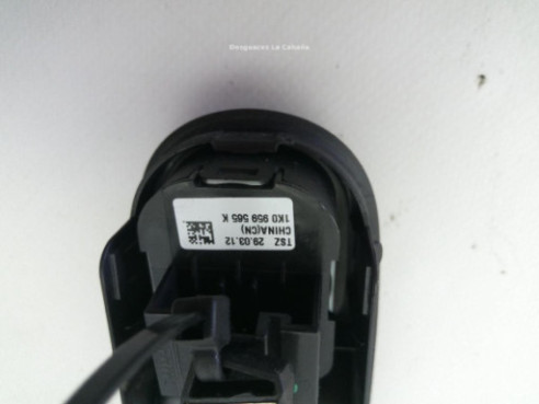 1K0959585K MANDO ELEVALUNAS PUERTA LAT DEL IZQ VW GOLF VI (5K1)|Desguaces La Cabaña