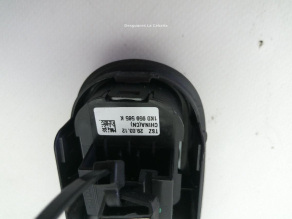 1K0959585K MANDO ELEVALUNAS PUERTA LAT DEL IZQ VW GOLF VI (5K1)|Desguaces La Cabaña