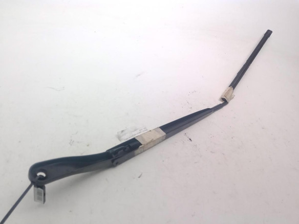 BRAZO LIMPIAPARABRISAS DEL DER RENAULT MEGANE III Fastback (BZ0_)|Desguaces La Cabaña