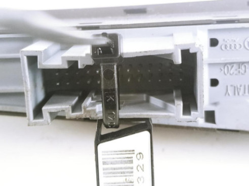 3AB927137 INTERRUPTOR FRENO MANO ELECTRICO VW PASSAT (362)|Desguaces La Cabaña