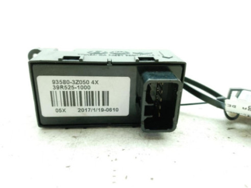 935803Z050 MANDO ELEVALUNAS PUERTA LAT TRA DER HYUNDAI i40 (VF)|Desguaces La Cabaña