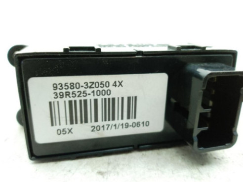 935803Z050 MANDO ELEVALUNAS PUERTA LAT TRA DER HYUNDAI i40 (VF)|Desguaces La Cabaña