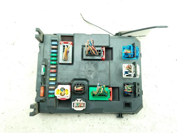 9666952180 CAJA FUSIBLES INTERIOR (BSI) CITROEN C3 II|Desguaces La Cabaña