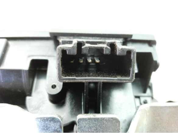 CERRADURA PORTON / TAPA MALETA FORD FIESTA VI|Desguaces La Cabaña