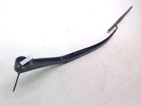 BRAZO LIMPIAPARABRISAS DEL DER KIA RIO IV (YB, SC)|Desguaces La Cabaña