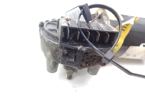 0390241330 MOTOR LIMPIAPARABRISAS DEL AUDI 100 (4A2, C4)|Desguaces La Cabaña