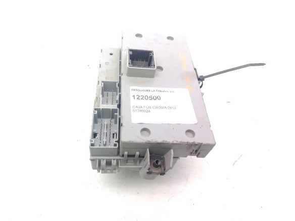 51786924 CAJA FUSIBLES INTERIOR (BSI) FIAT CROMA (194_)|Desguaces La Cabaña