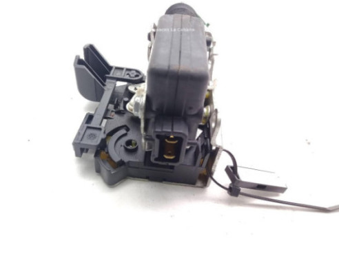 805025682R  CERRADURA PUERTA LAT DEL DER DACIA DUSTER|Desguaces La Cabaña