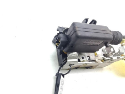 805025682R  CERRADURA PUERTA LAT DEL DER DACIA DUSTER|Desguaces La Cabaña