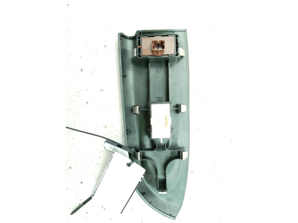 07356331460   MANDO ELEVALUNAS PUERTA LAT DEL DER FIAT 500X (334_)|Desguaces La Cabaña