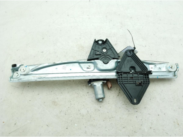 807207678R ELEVALUNAS PUERTA LAT DEL DER DACIA SANDERO II|Desguaces La Cabaña