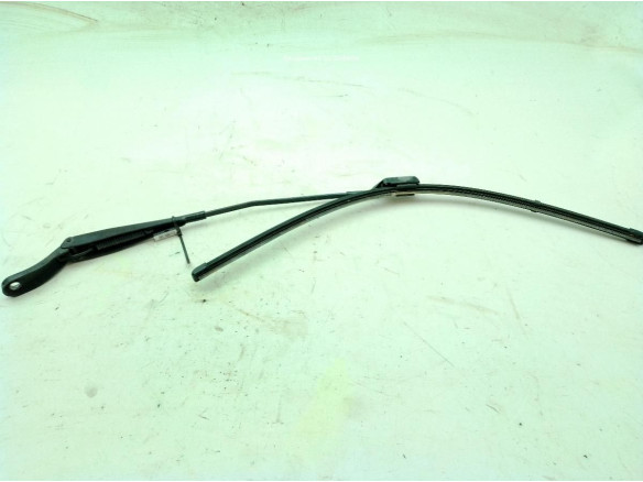 9673291980 BRAZO LIMPIAPARABRISAS DEL IZQ PEUGEOT 2008|Desguaces La Cabaña