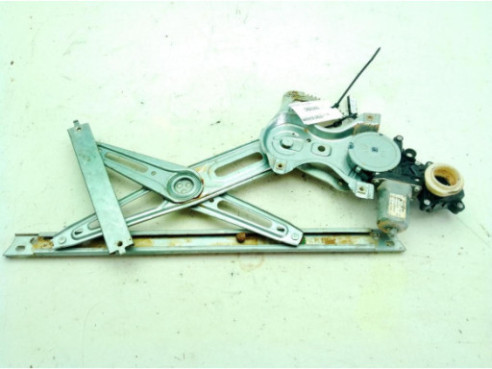 571002420B ELEVALUNAS PUERTA LAT DEL DER TOYOTA AURIS (_E18_)|Desguaces La Cabaña