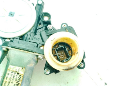 571002420B ELEVALUNAS PUERTA LAT DEL DER TOYOTA AURIS (_E18_)|Desguaces La Cabaña