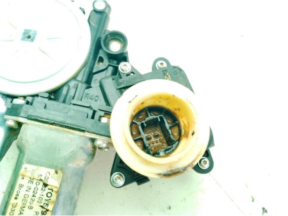 571002420B ELEVALUNAS PUERTA LAT DEL DER TOYOTA AURIS (_E18_)|Desguaces La Cabaña