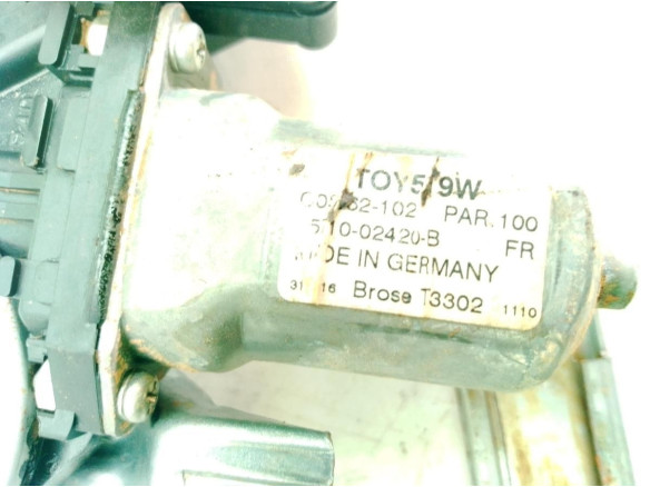 571002420B ELEVALUNAS PUERTA LAT DEL DER TOYOTA AURIS (_E18_)|Desguaces La Cabaña