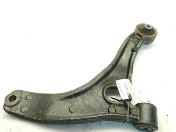 8200688875  BRAZO SUSPENSION DEL DER INF RENAULT MASTER III Furgón (FV)|Desguaces La Cabaña