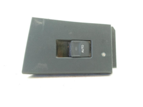 7427102630 MANDO ELEVALUNAS PUERTA LAT TRA DER TOYOTA AURIS (_E18_)|Desguaces La Cabaña