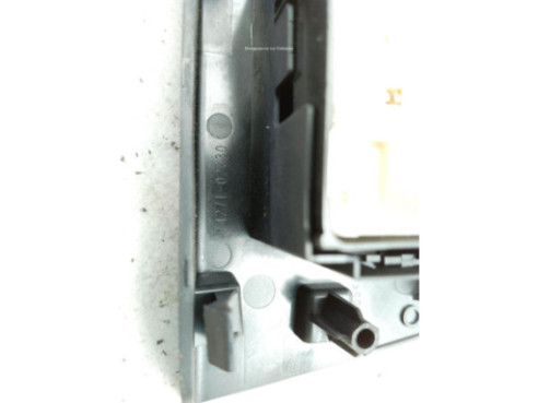 7427102630 MANDO ELEVALUNAS PUERTA LAT TRA DER TOYOTA AURIS (_E18_)|Desguaces La Cabaña