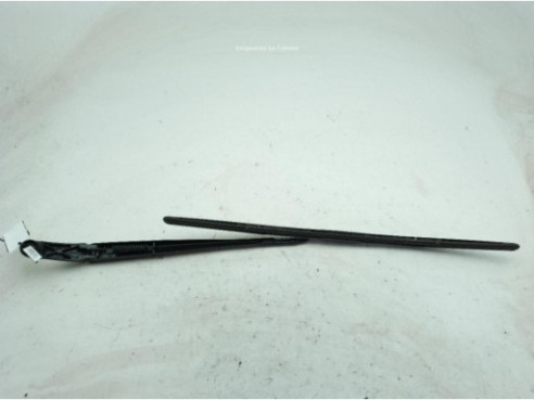 8522102310  BRAZO LIMPIAPARABRISAS DEL IZQ TOYOTA AURIS (_E18_)|Desguaces La Cabaña