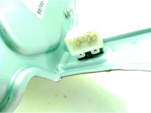 987001W000 MOTOR LIMPIAPARABRISAS TRA KIA RIO III (UB)|Desguaces La Cabaña