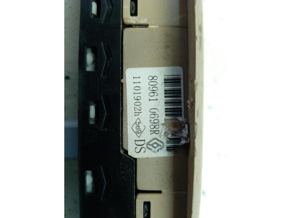 809610698R MANDO ELEVALUNAS PUERTA LAT DEL IZQ RENAULT LATITUDE (L70_)|Desguaces La Cabaña