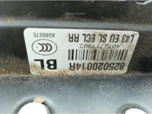 825020014R CERRADURA PUERTA LAT TRA DER RENAULT LATITUDE (L70_)|Desguaces La Cabaña