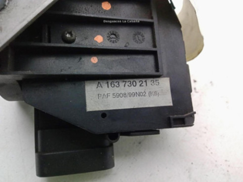A1637302135 CERRADURA PUERTA LAT TRA IZQ MERCEDES BENZ CLASE M (W163)|Desguaces La Cabaña