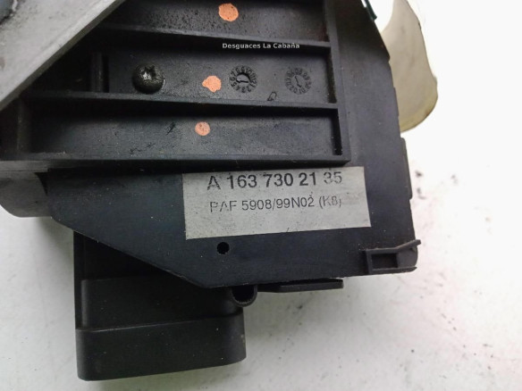 A1637302135 CERRADURA PUERTA LAT TRA IZQ MERCEDES BENZ CLASE M (W163)|Desguaces La Cabaña
