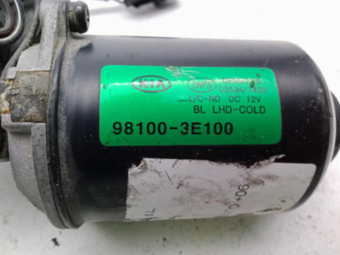 MOTOR LIMPIAPARABRISAS DEL KIA SORENTO I (JC)|Desguaces La Cabaña