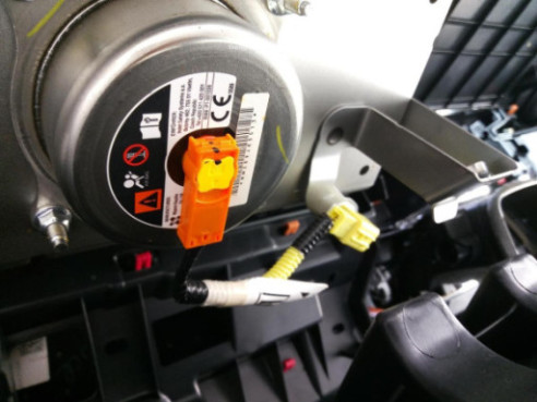 01815820 KIT AIRBAGS + SALPICADERO + CINTURONES O ANCLAJE + CENTRALIT TOYOTA COROLLA Ranchera familiar (_E21_)|Desguaces La Cabaña