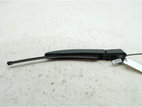 BRAZO LIMPIAPARABRISAS TRA PORTÓN FORD FOCUS IV (HN)|Desguaces La Cabaña