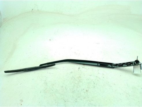 8521102430  BRAZO LIMPIAPARABRISAS DEL DER TOYOTA COROLLA Fastback (_E21_)|Desguaces La Cabaña