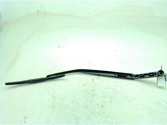 8521102430  BRAZO LIMPIAPARABRISAS DEL DER TOYOTA COROLLA Fastback (_E21_)|Desguaces La Cabaña